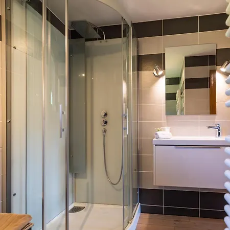 Serenity - Sleeps 9 - Hot Tub