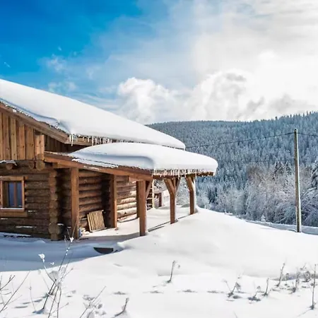 Serenity - Sleeps 9 - Hot Tub Шале Liezey