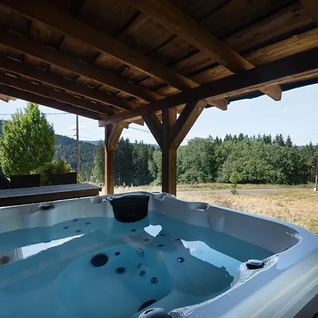 Шале Serenity - Sleeps 9 - Hot Tub Liezey