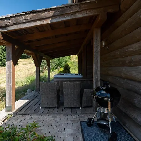 Serenity - Sleeps 9 - Hot Tub Шале Liezey