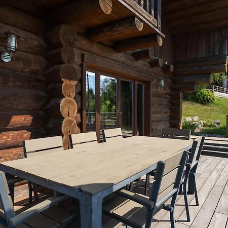 Serenity - Sleeps 9 - Hot Tub Liezey